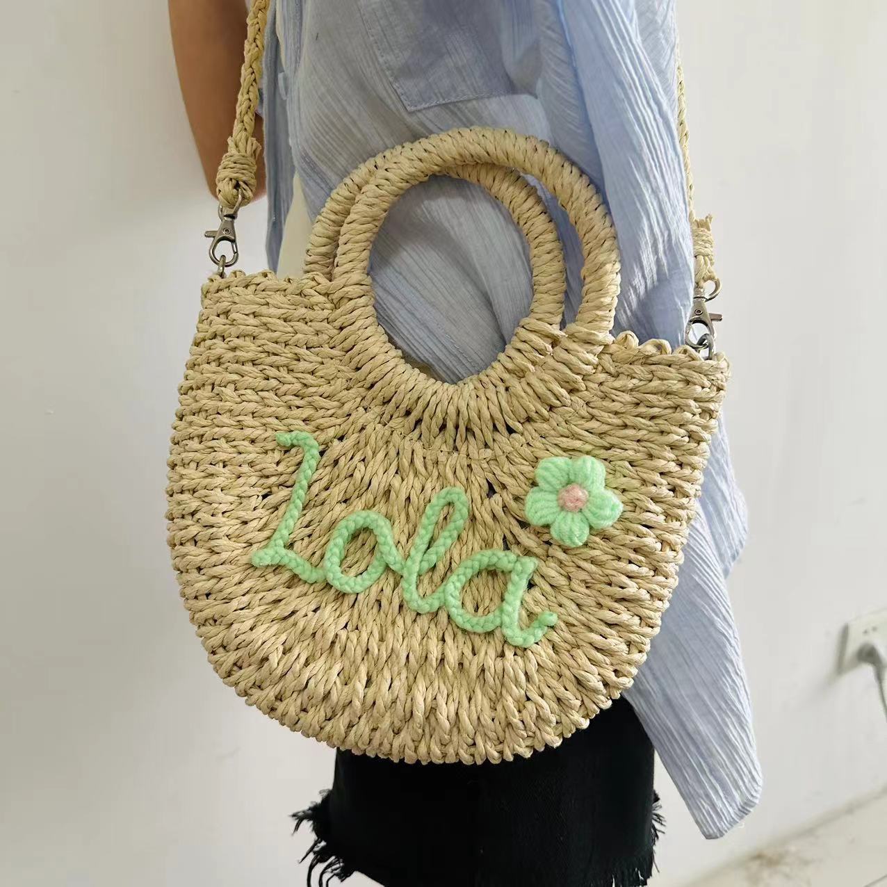 Personalisierte Strohtasche „Seaside Vibes“ – Handgefertigt & naturverbunden