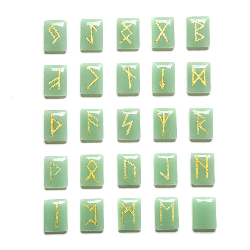 Runensteine aus natürlichen & synthetischen Edelsteinen – Handgravierte Runensymbole