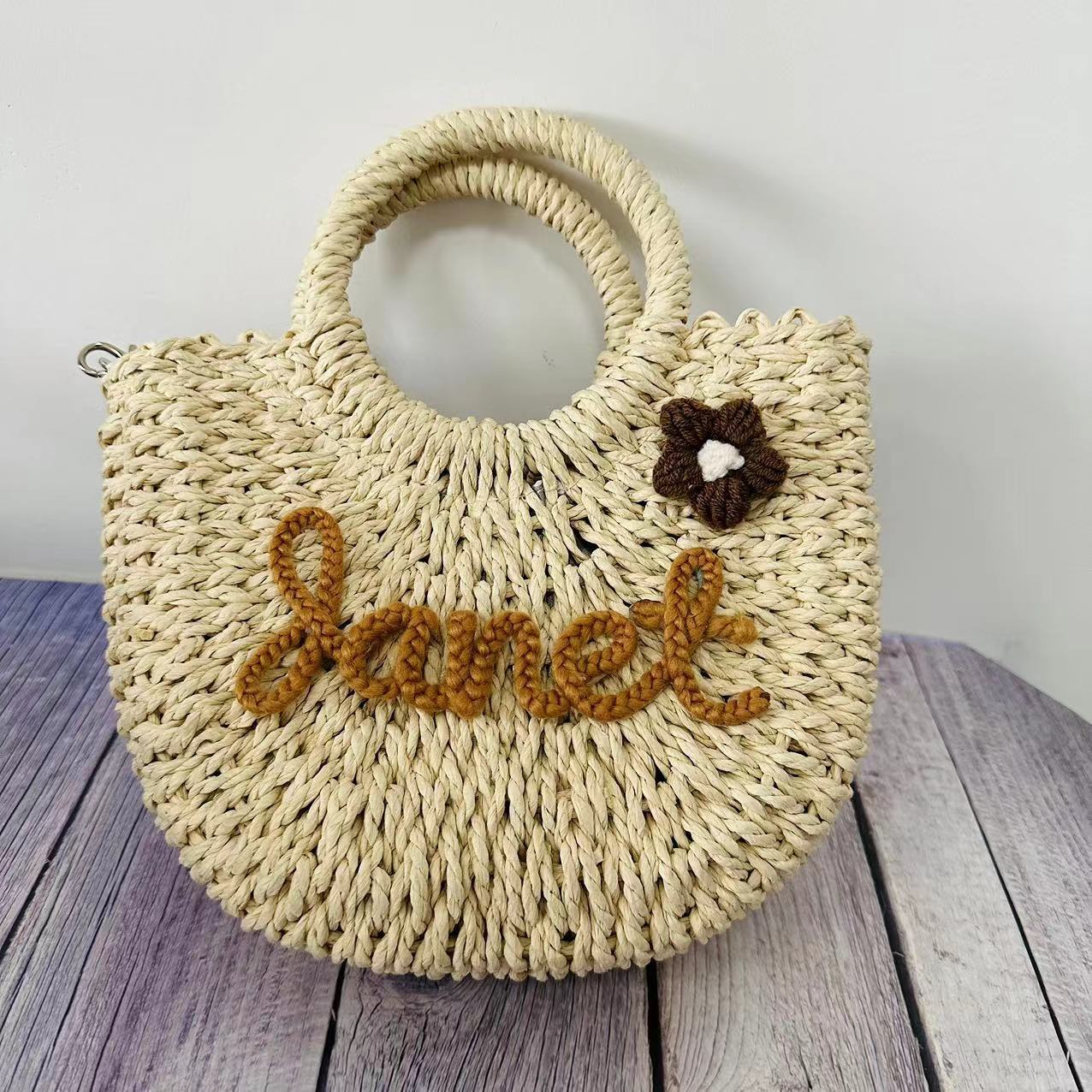 Personalisierte Strohtasche „Seaside Vibes“ – Handgefertigt & naturverbunden