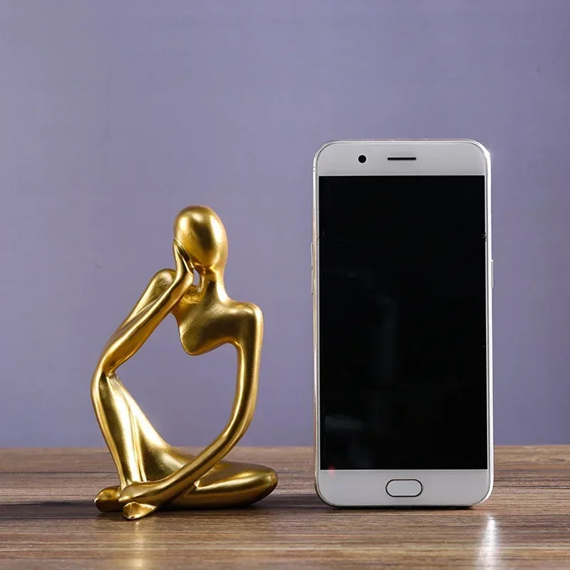Abstrakte Figur „The Thinker“ – Deko-Skulptur im Nordic-Style (schwarz, weiß oder gold)