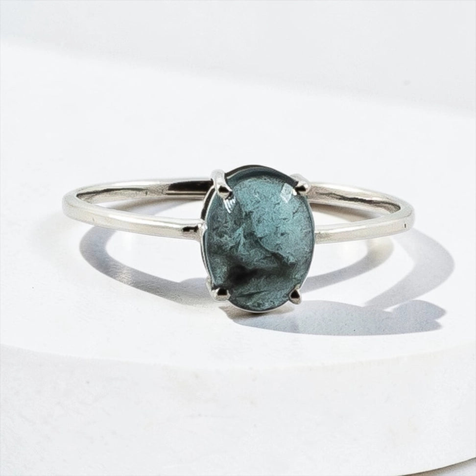 Ring mit London Blue Topas aus 925 Sterling Silber – Ovaler Edelsteinring