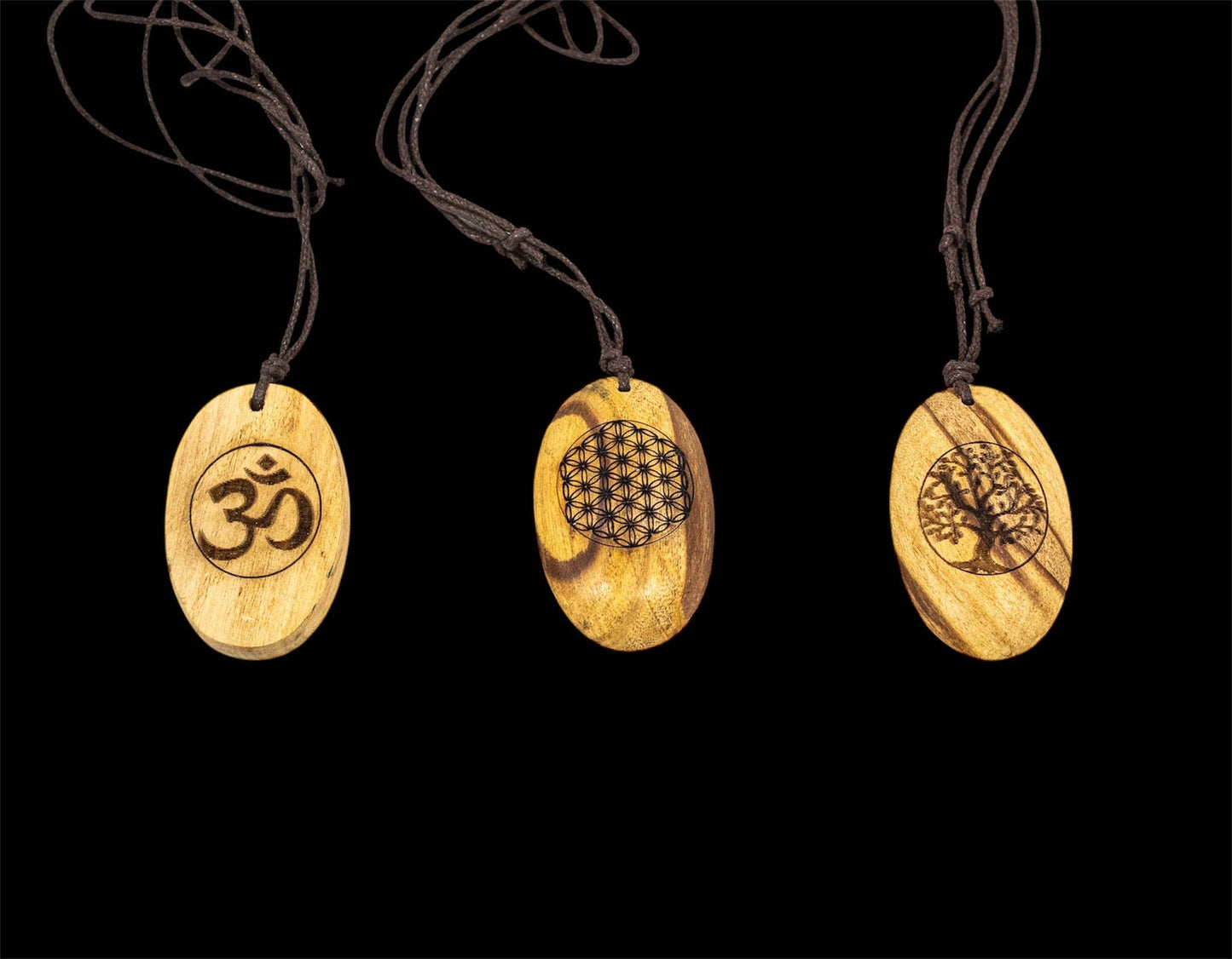 Palo Santo Anhänger – Handgefertigte Naturholz-Halskette aus Peru