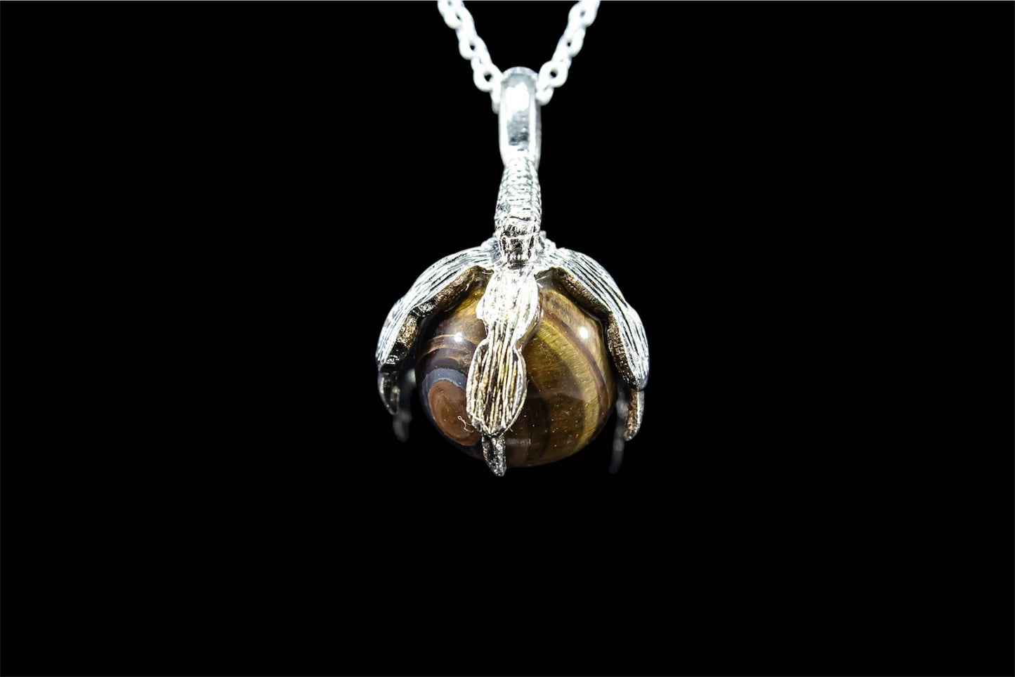 Edelsteinkugel in Krallenanhänger – Handgefertigter Naturstein-Anhänger (18–20 mm)