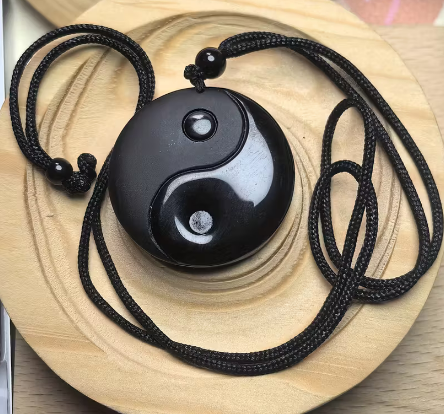 Schwarzer Obsidian Yin-Yang Anhänger – Natürlicher Stein - Schwarzer Obsidian Yin-Yang Anhänger – Natürlicher Stein - BTSCreativ